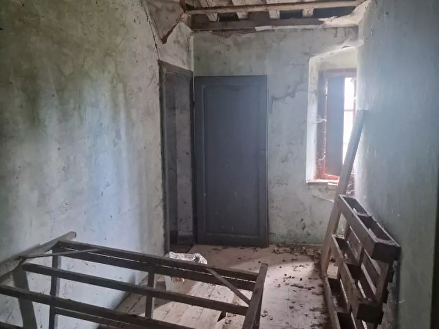 Immagine 67 di Rustico / casale in vendita  a Lucignano