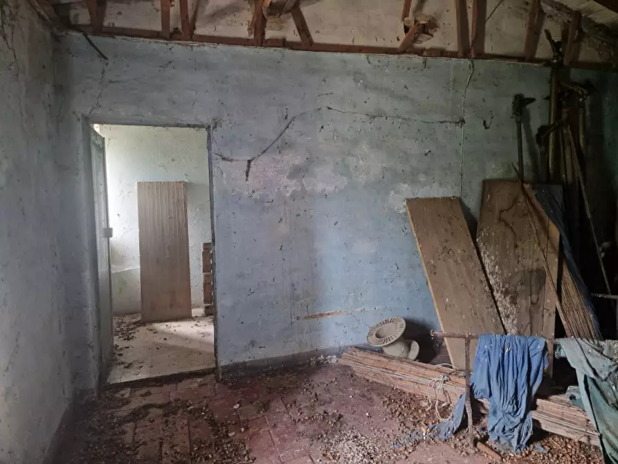 Immagine 70 di Rustico / casale in vendita  a Lucignano