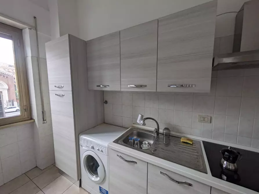 Immagine 8 di Appartamento in affitto  in Via Appia Nuova, 197 a Roma