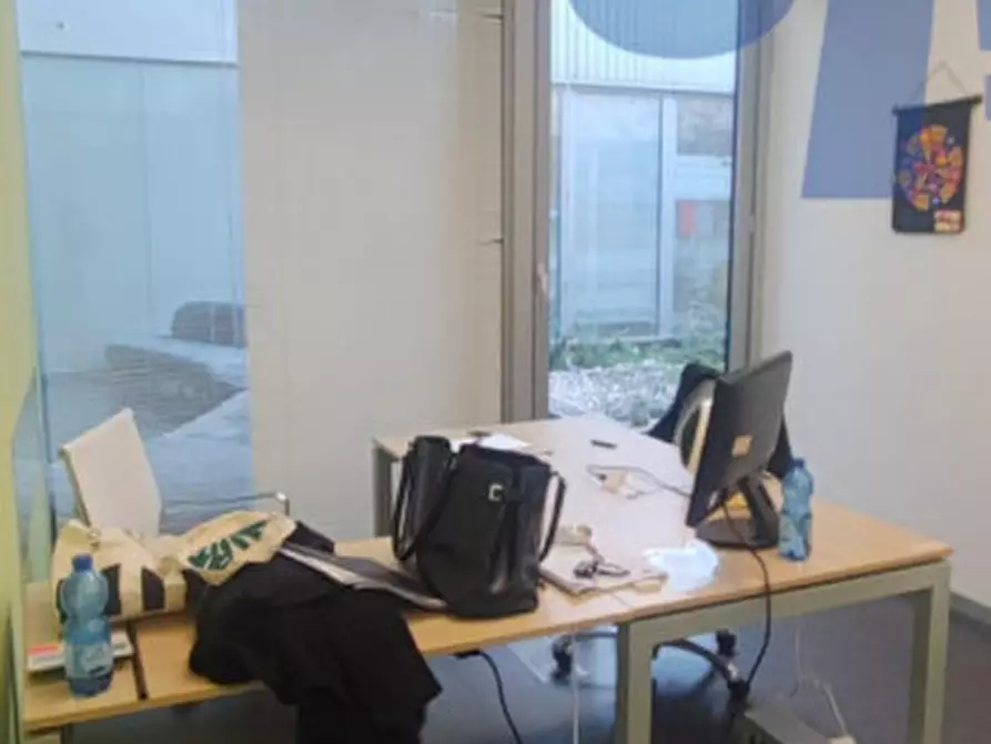 Immagine 19 di Ufficio in affitto  in VIA RUCELLAI BERNARDO a Milano