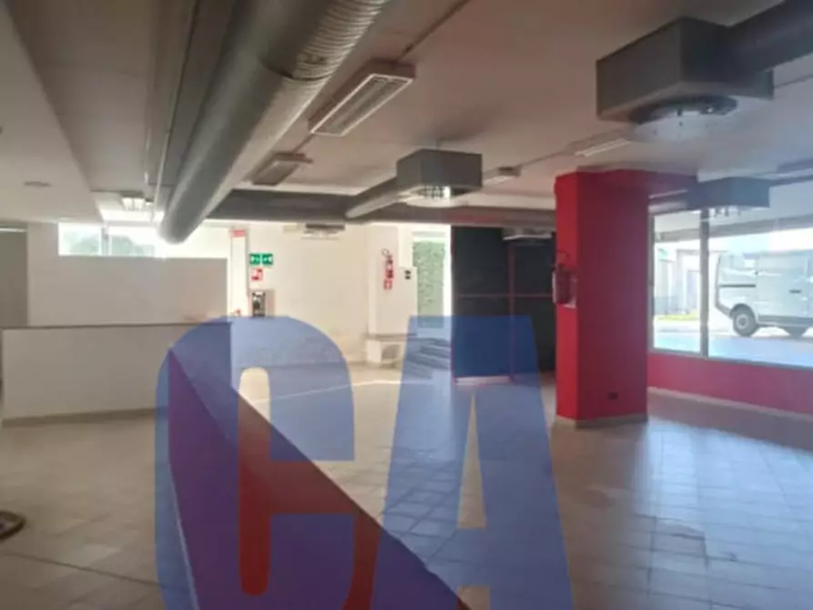 Immagine 13 di Ufficio in affitto  in VIA RUCELLAI BERNARDO a Milano