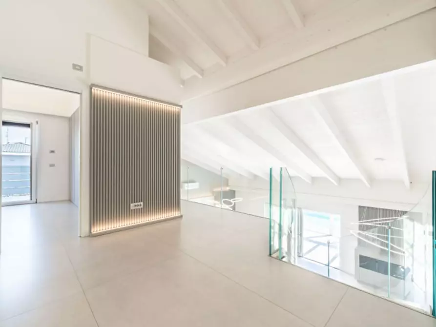 Immagine 10 di Villa in vendita  in Via Trento 57 a Cassano Magnago