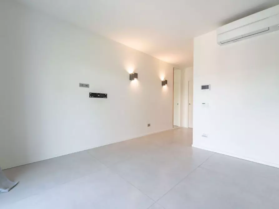 Immagine 24 di Villa in vendita  in Via Trento 57 a Cassano Magnago
