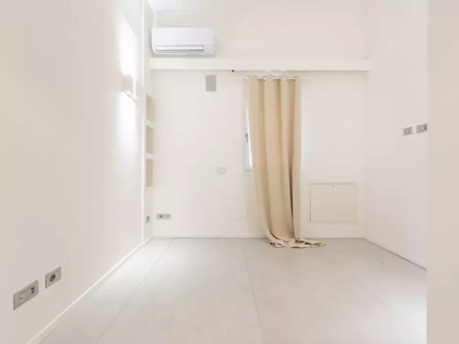 Immagine 28 di Villa in vendita  in Via Trento 57 a Cassano Magnago