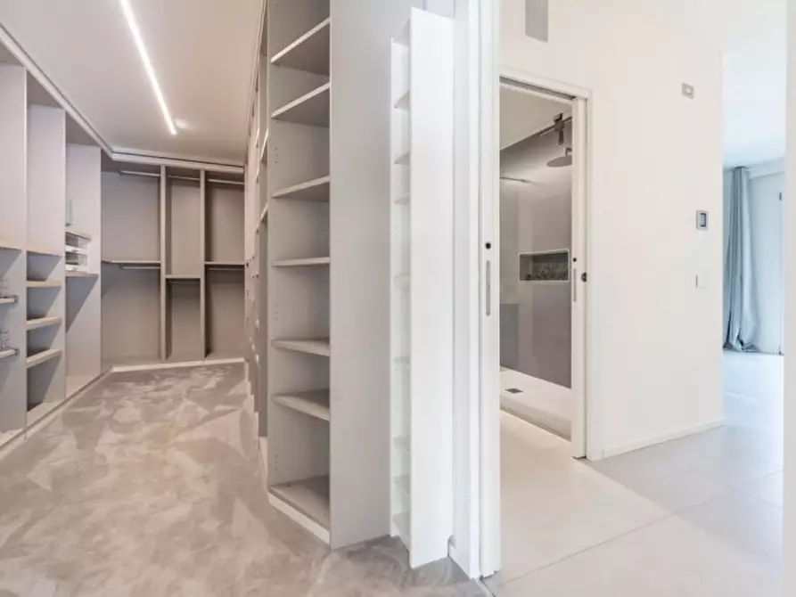 Immagine 30 di Villa in vendita  in Via Trento 57 a Cassano Magnago