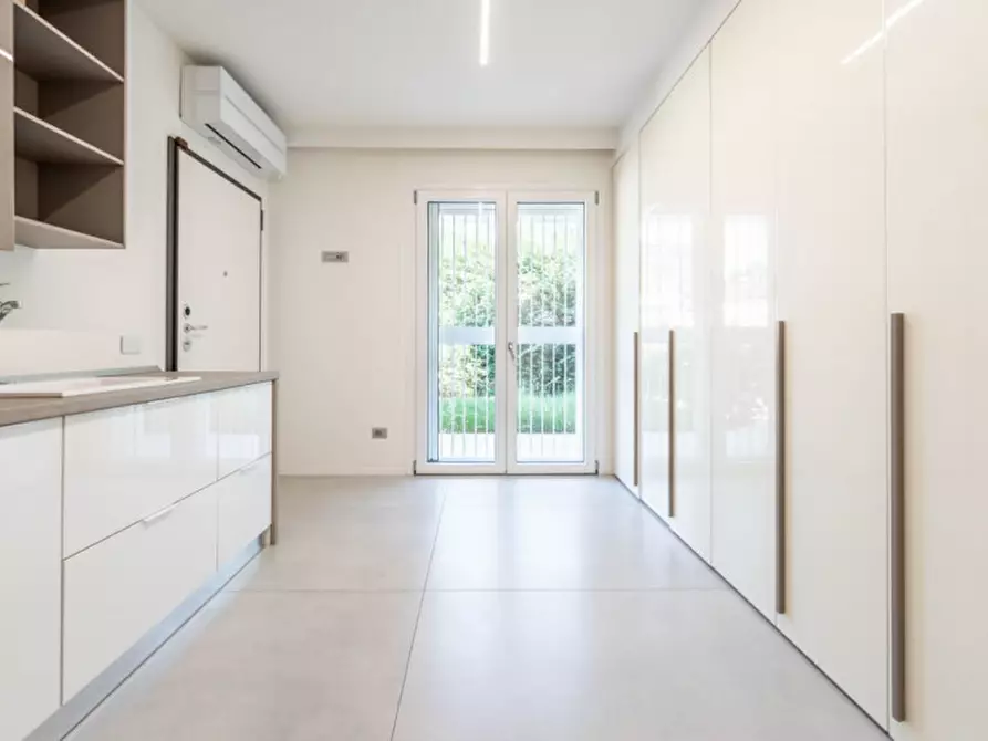 Immagine 35 di Villa in vendita  in Via Trento 57 a Cassano Magnago
