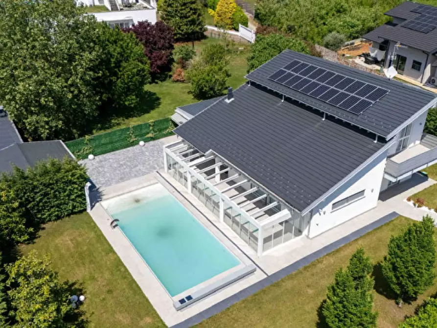 Immagine 39 di Villa in vendita  in Via Trento 57 a Cassano Magnago