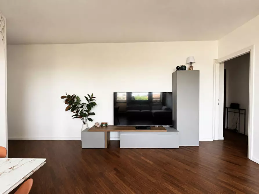 Immagine 5 di Appartamento in vendita  a Torrile