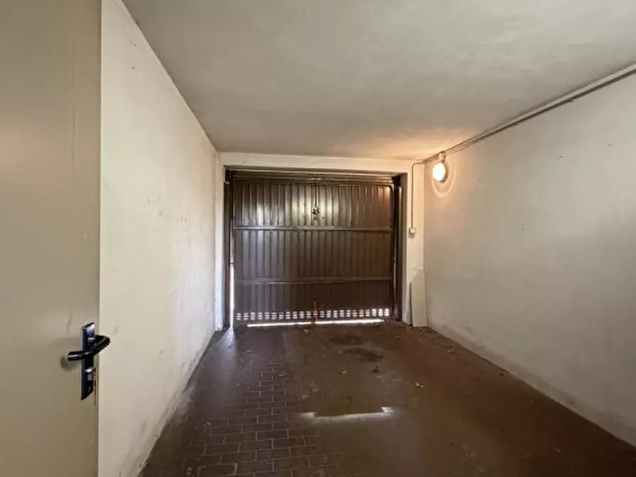 Immagine 35 di Appartamento in vendita  a Torrile