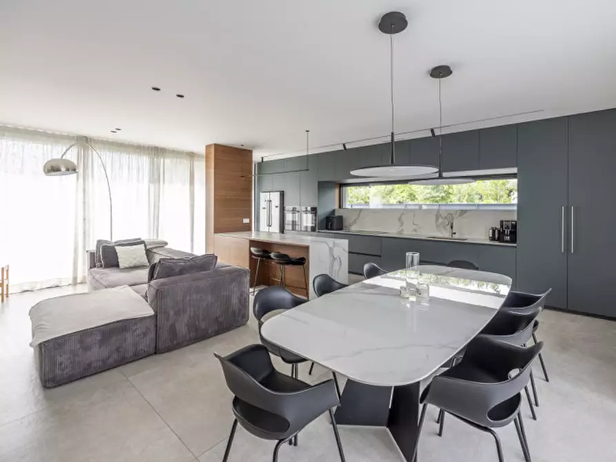 Immagine 4 di Villa in vendita  in Via Monte Bianco a Montebelluna