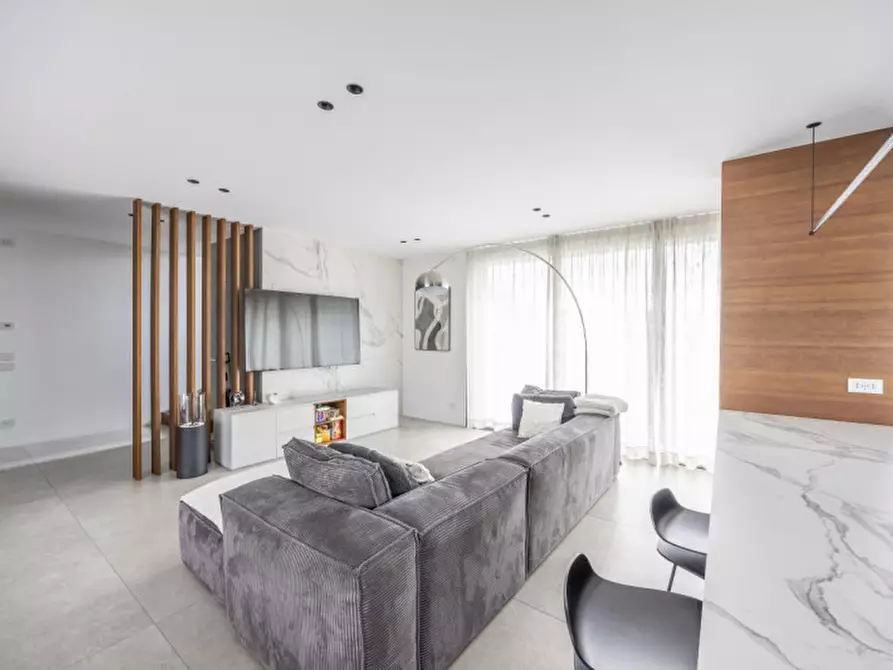 Immagine 11 di Villa in vendita  in Via Monte Bianco a Montebelluna