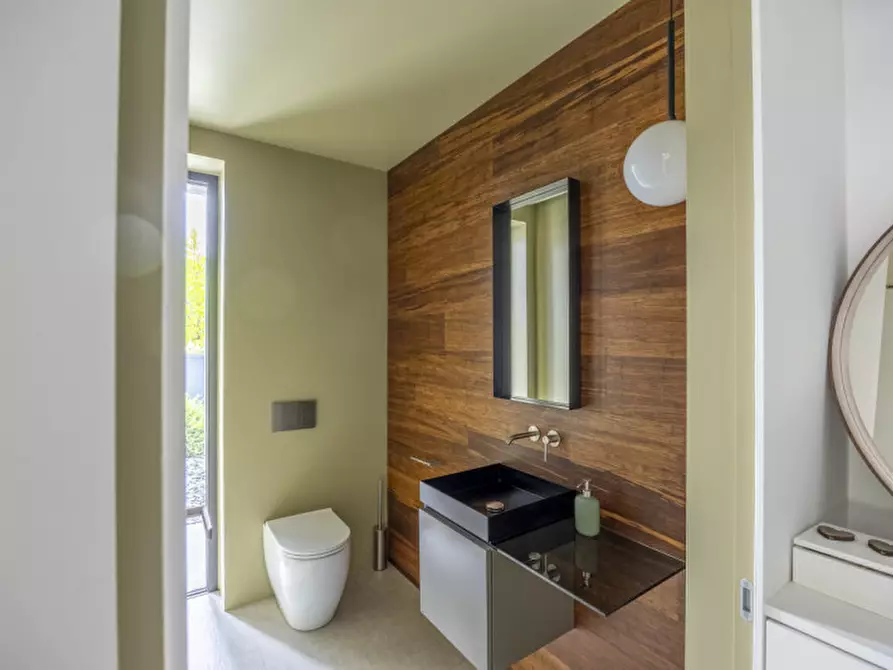 Immagine 14 di Villa in vendita  in Via Monte Bianco a Montebelluna