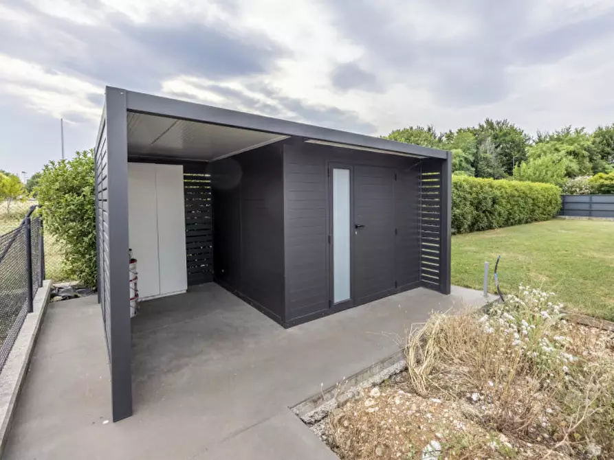 Immagine 51 di Villa in vendita  in Via Monte Bianco a Montebelluna