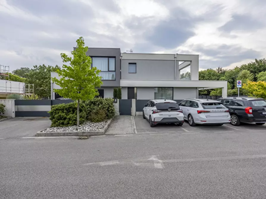 Immagine 54 di Villa in vendita  in Via Monte Bianco a Montebelluna
