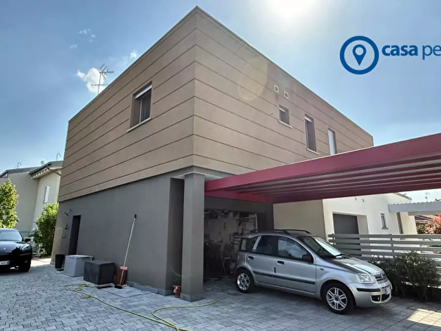 Immagine 3 di Casa bifamiliare in vendita  in Via Viernheim 50 a Rovigo