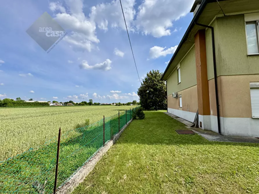 Immagine 2 di Casa indipendente in vendita  in Via Giotto a Cassola