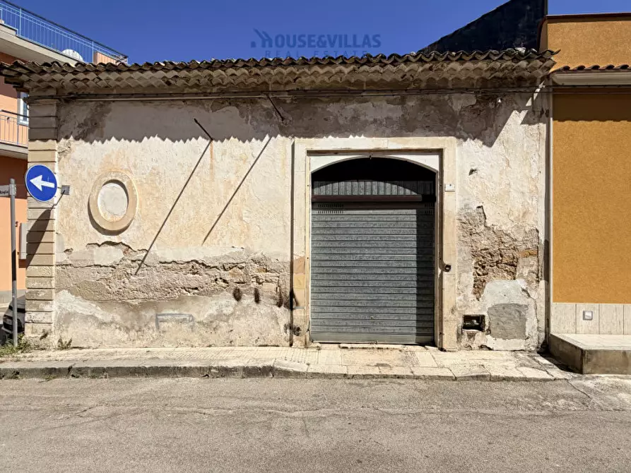 Immagine 4 di Casa indipendente in vendita  in Via G. Gozzo a Avola