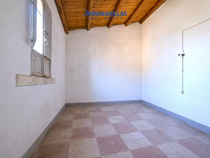 Immagine 17 di Casa indipendente in vendita  in Via G. Gozzo a Avola