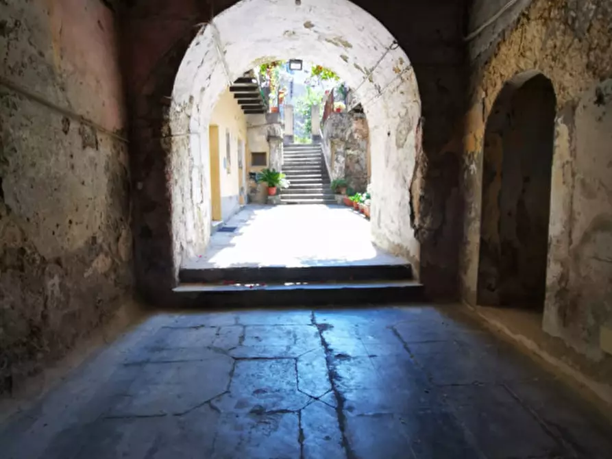 Immagine 4 di Palazzo in vendita  in Via Guglielmo Pepe a Catanzaro