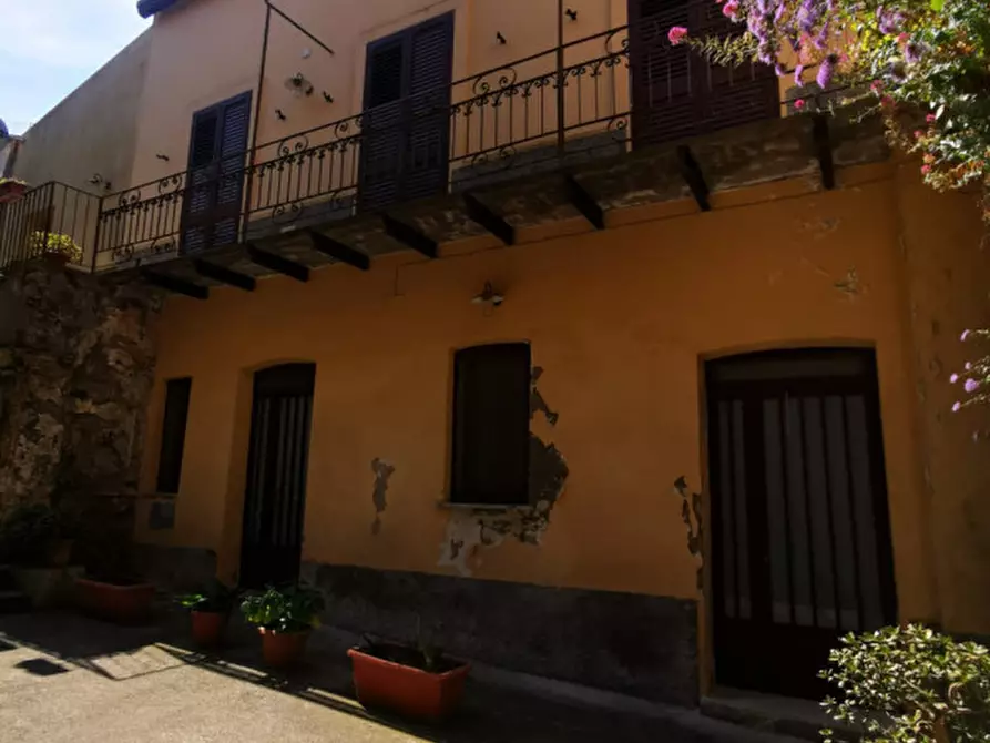 Immagine 7 di Palazzo in vendita  in Via Guglielmo Pepe a Catanzaro