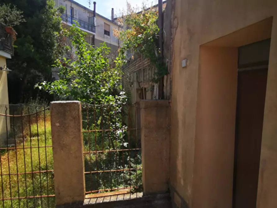 Immagine 12 di Palazzo in vendita  in Via Guglielmo Pepe a Catanzaro