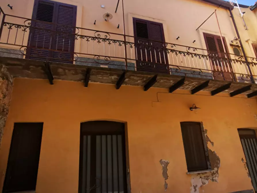 Immagine 13 di Palazzo in vendita  in Via Guglielmo Pepe a Catanzaro