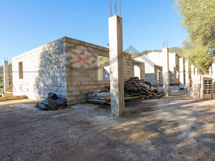 Immagine 13 di Rustico / casale in vendita  in Talavà a Torpè