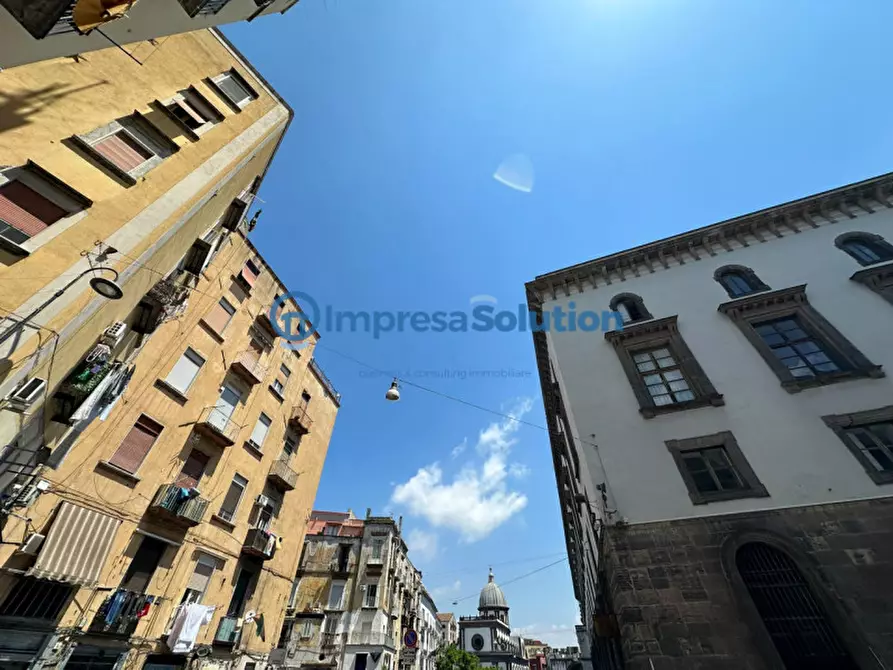 Immagine 1 di Negozio in affitto  in Via Concezio Muzy a Napoli