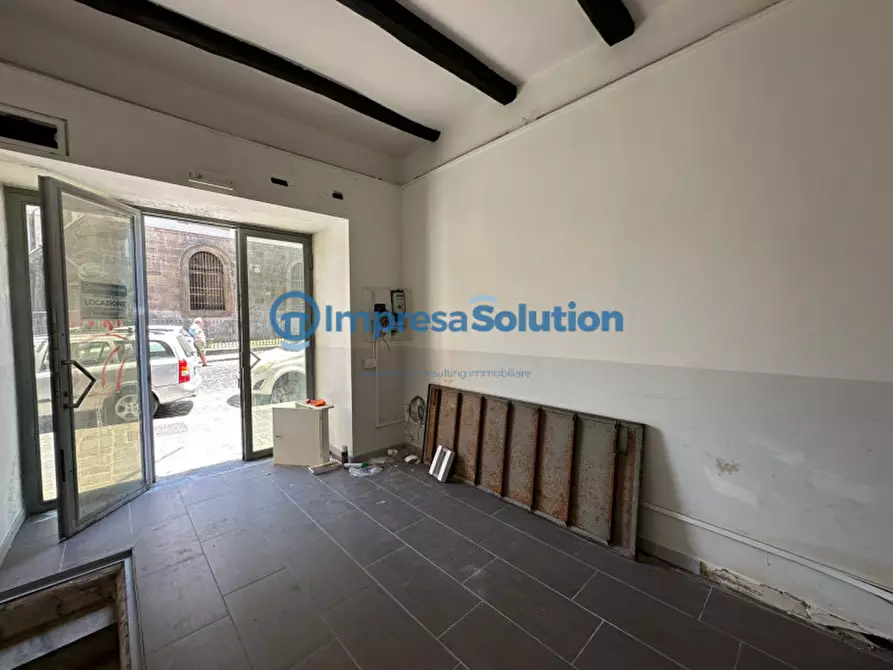Immagine 5 di Negozio in affitto  in Via Concezio Muzy a Napoli