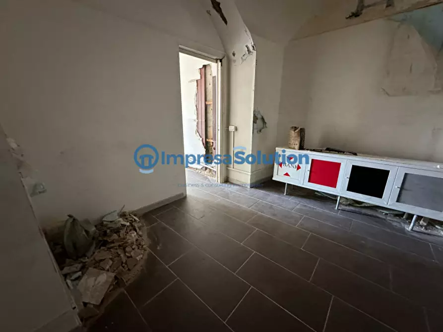 Immagine 6 di Negozio in affitto  in Via Concezio Muzy a Napoli