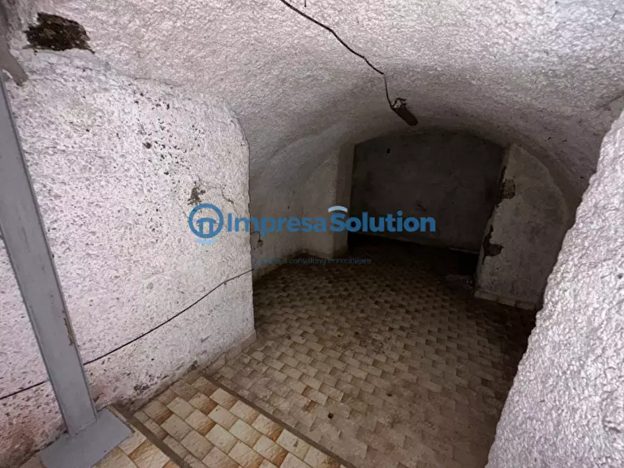 Immagine 10 di Negozio in affitto  in Via Concezio Muzy a Napoli