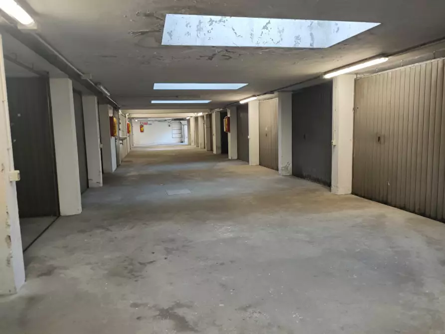 Immagine 2 di Garage in affitto  in Piazzale Santa Croce a Padova