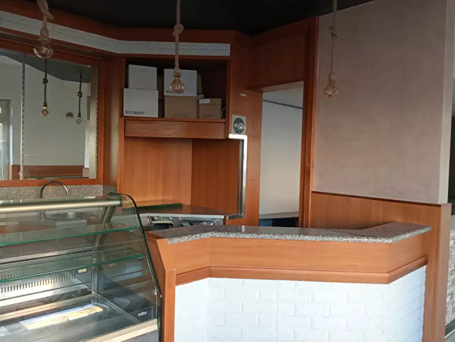 Immagine 11 di Negozio in affitto  in Via Roma a Vigodarzere