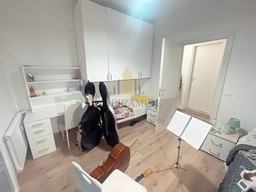 Immagine 2 di Camera in affitto  in POSTO LETTO SINGOLO IN CAMERA DOPPIA IN APPARTAMENTO - ZONA OSPEDALE MILITARE - PADOVA - RIF 42 a Padova