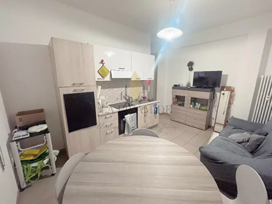 Immagine 3 di Camera in affitto  in POSTO LETTO SINGOLO IN CAMERA DOPPIA IN APPARTAMENTO - ZONA OSPEDALE MILITARE - PADOVA - RIF 42 a Padova