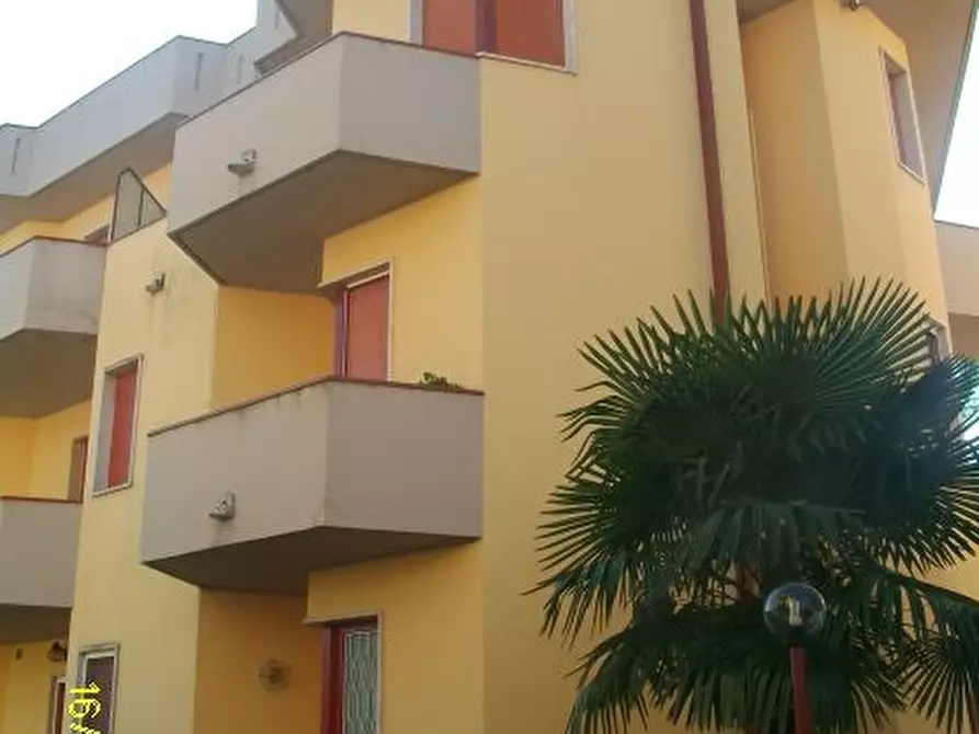 Immagine 4 di Appartamento in affitto  in Via Goldoni, 1 a Peschiera Del Garda