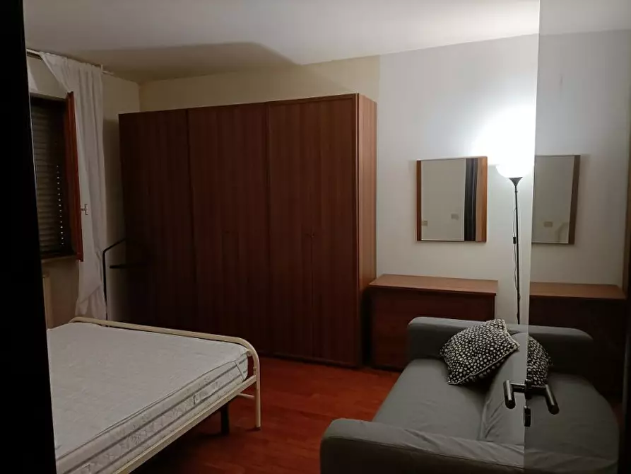 Immagine 16 di Appartamento in vendita  in Via Orazio, 40 a Parma