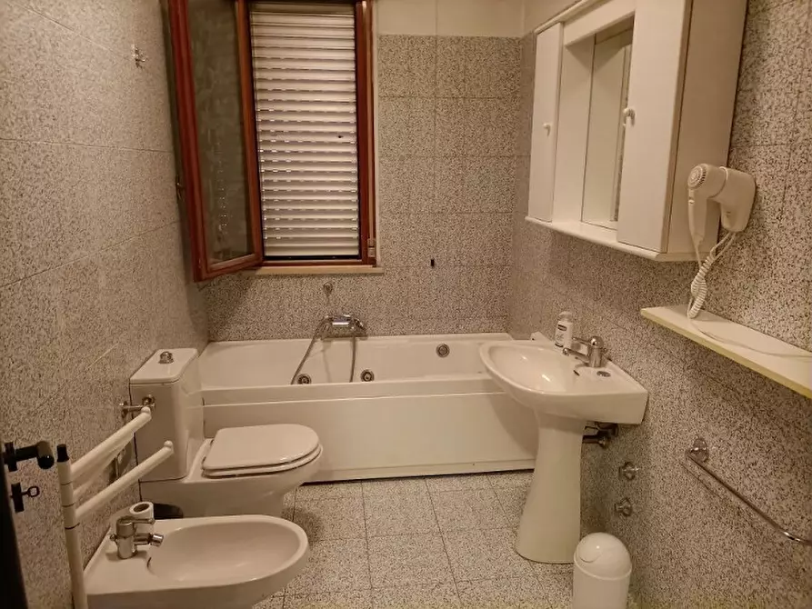 Immagine 17 di Appartamento in vendita  in Via Orazio, 40 a Parma