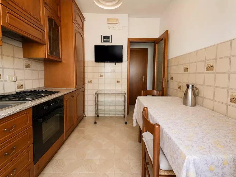Immagine 2 di Appartamento in vendita  a Senigallia