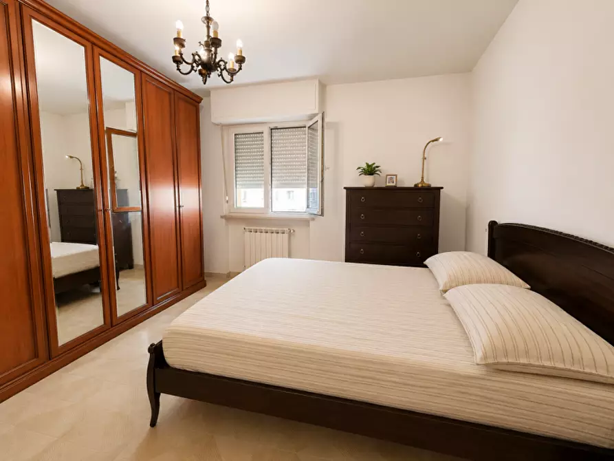 Immagine 5 di Appartamento in vendita  a Senigallia