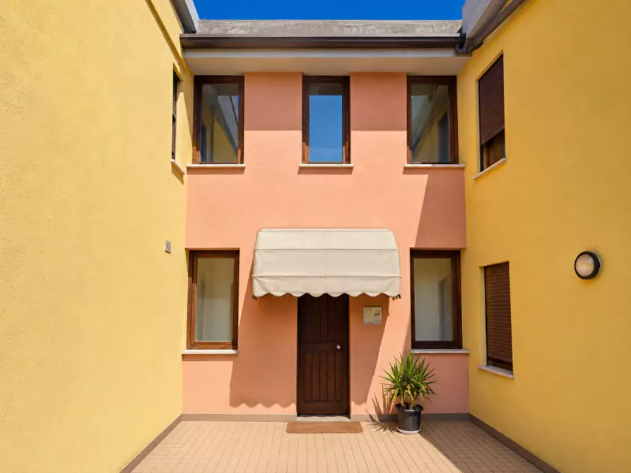 Immagine 12 di Appartamento in vendita  in Piazza Campigo a Castelfranco Veneto