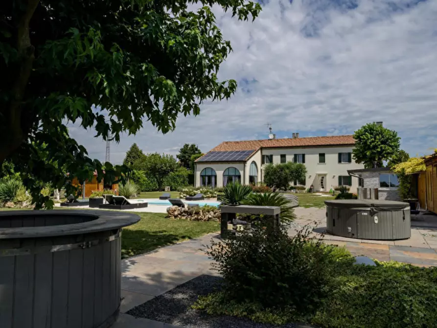 Immagine 14 di Villa in vendita  in Via San Marco a Jesolo