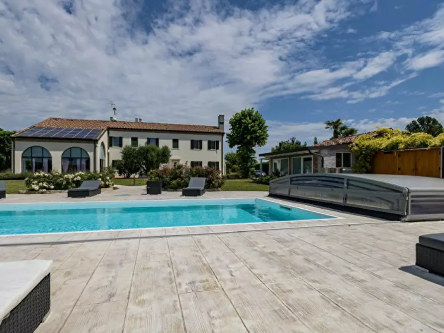 Immagine 27 di Villa in vendita  in Via San Marco a Jesolo