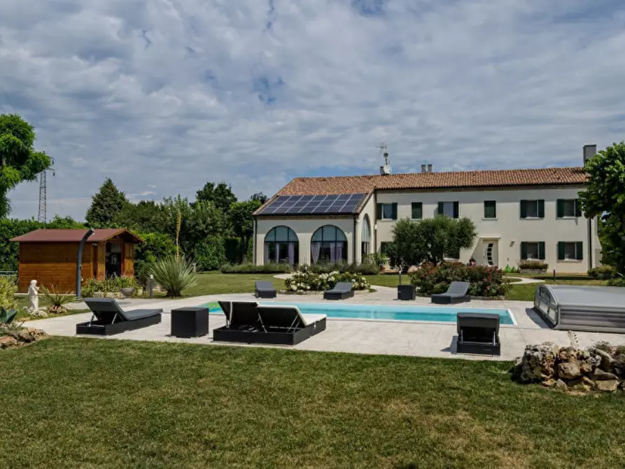 Immagine 30 di Villa in vendita  in Via San Marco a Jesolo