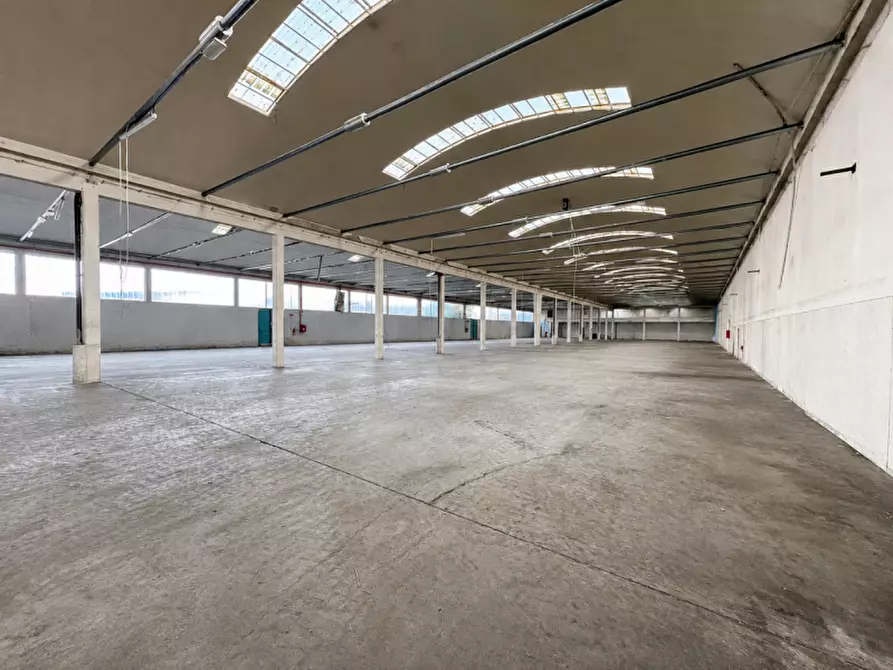 Immagine 6 di Capannone industriale in vendita  in Via Rovato a Erbusco