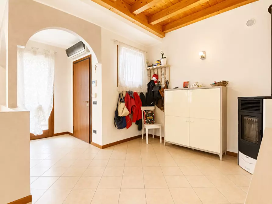 Immagine 5 di Appartamento in vendita  in Via Generale Carlo Alberto dalla Chiesa a Bolzano Vicentino