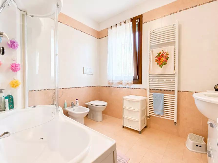 Immagine 18 di Appartamento in vendita  in Via Generale Carlo Alberto dalla Chiesa a Bolzano Vicentino