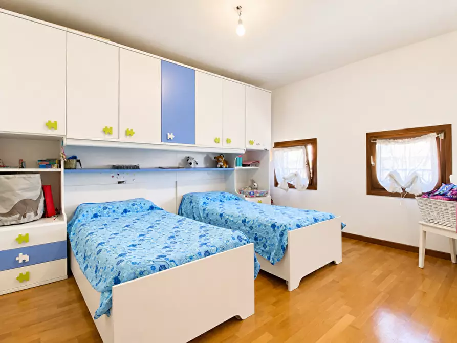 Immagine 31 di Appartamento in vendita  in Via Generale Carlo Alberto dalla Chiesa a Bolzano Vicentino