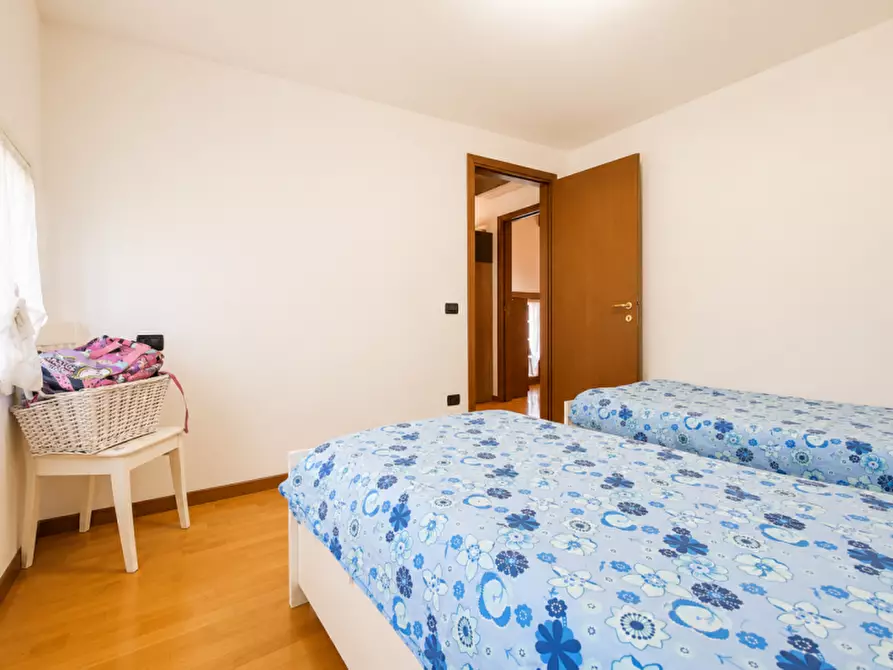 Immagine 32 di Appartamento in vendita  in Via Generale Carlo Alberto dalla Chiesa a Bolzano Vicentino