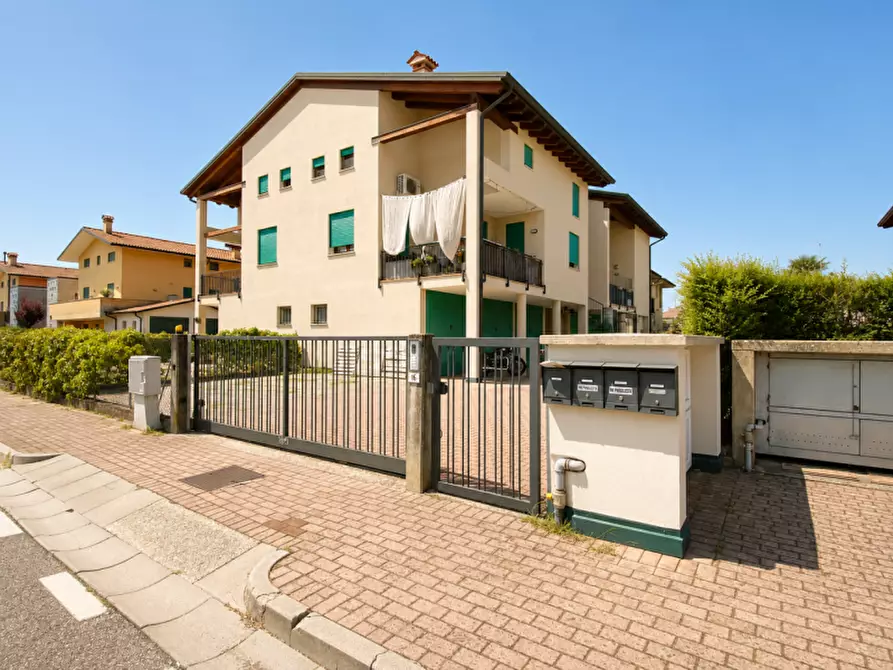 Immagine 34 di Appartamento in vendita  in Via Generale Carlo Alberto dalla Chiesa a Bolzano Vicentino